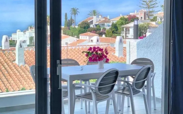 Wonderful house just above the Sea