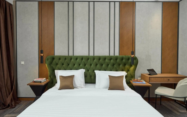 Royal Hotel