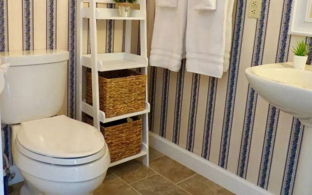 Family Farmhouse Inn