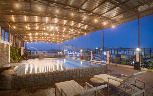 Grand Tryas Hotel