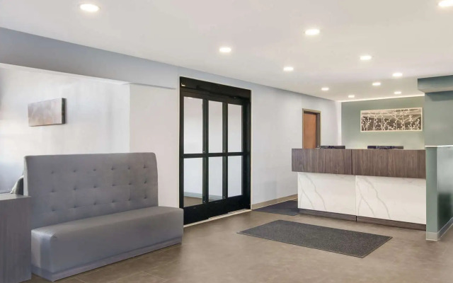 Sleep Inn & Suites Clarion, PA Near I-80