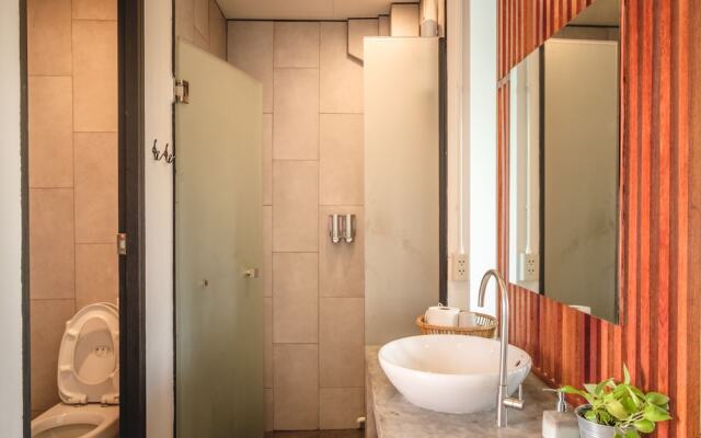 The Dearly Koh Tao Hostel
