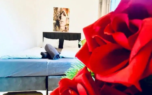 Spacious 4BR Apt Perfect for Groups