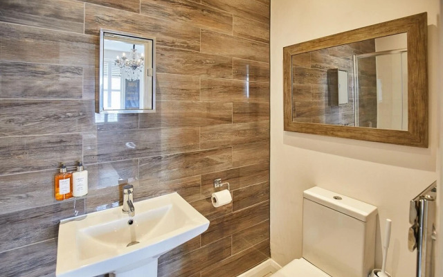 Host Stay Boutique Balcony