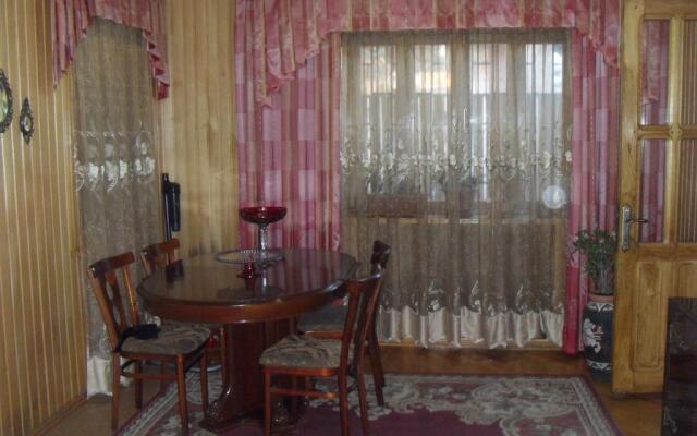 Mano Guest House