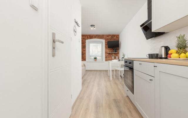 Beige Studio in City Center by Renters