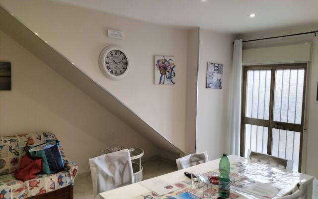 Cozy Apartment in Taormina for 4 Guests - Fondachello