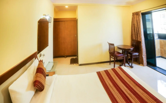 Lucky Hotel Bandra