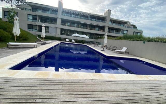 Hermoso Apto en Complejo Privado.