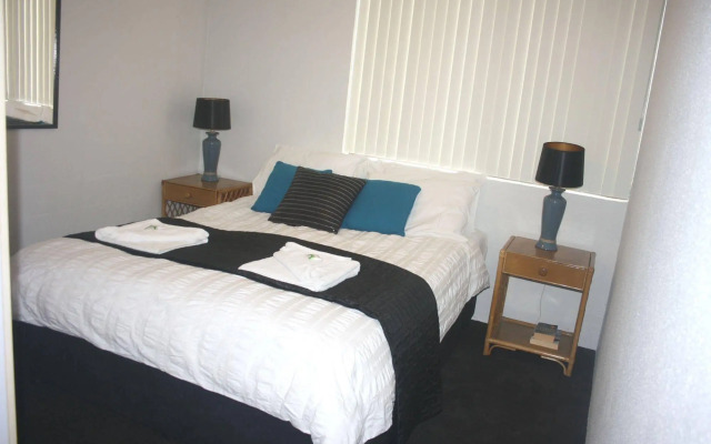 Mylos Holiday Apartments