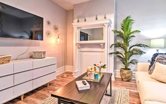 Delightful Pittsburgh Home Near Sports Stadiums!