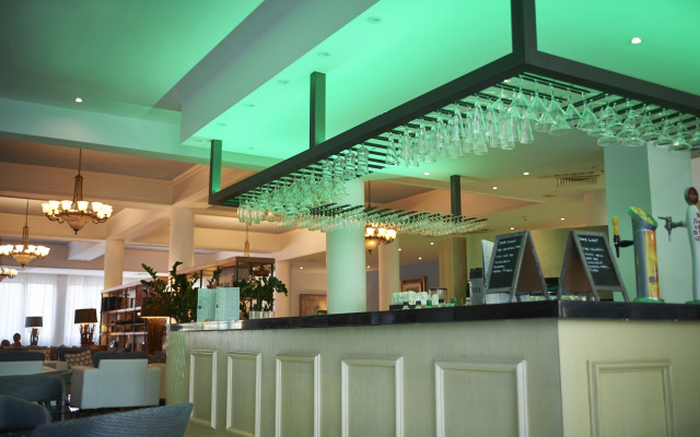 King Jason Paphos - Designed for Adults By Louis Hotels