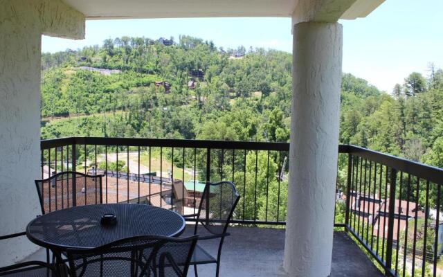 Gatlinburg Chateau Condo 510
