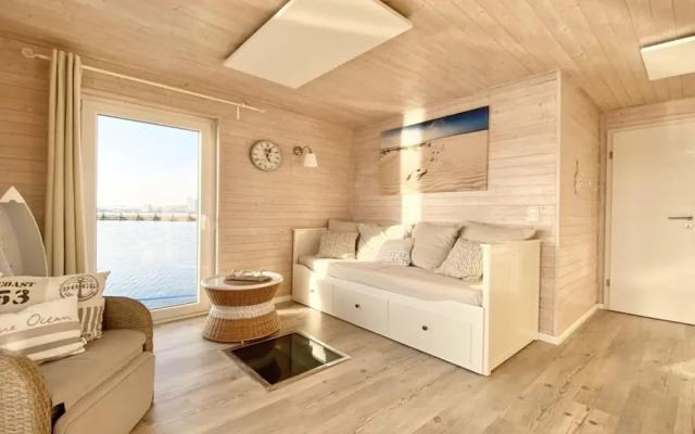 Houseboat South Beach