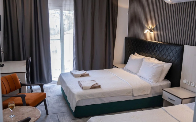 Mustis Royal Plaza Hotel