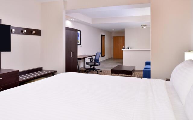Holiday Inn Express & Suites Laplace by IHG