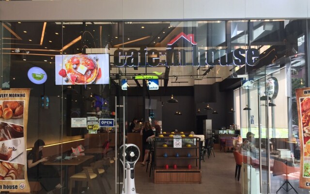 Mercu Summer Suites Freluxe Homestay