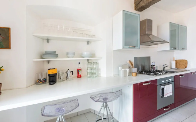 Lake View Terrace Apartment by Rent all Como