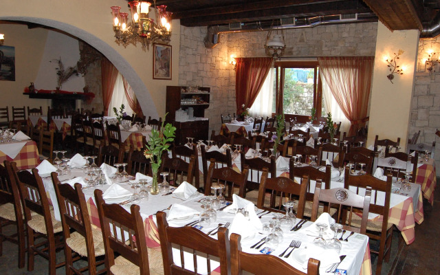 Arolithos Traditional Cretan Village