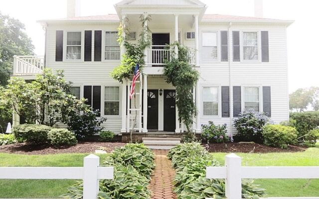 ShoreWay Acres Inn & Cape Cod Lodging