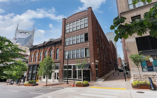 Maison Modiste - Walk to Broadway & Printers Alley