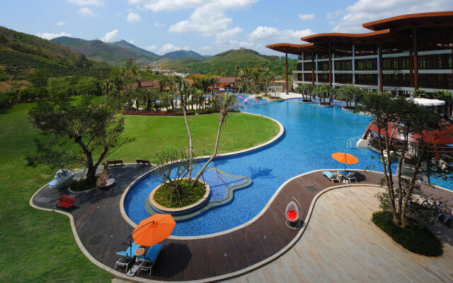 Sanya Ocean Sonic Banling Hotspring Resort