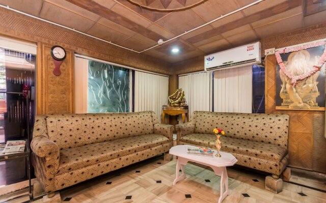OYO 8998 Hotel Aayash