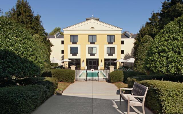 DoubleTree by Hilton Charlotte Airport
