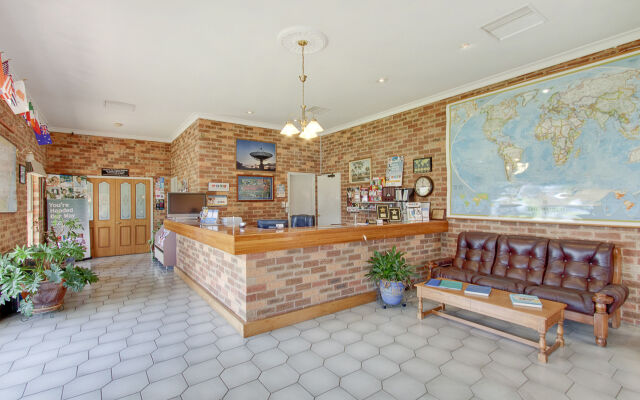 Quality Inn Parkes International