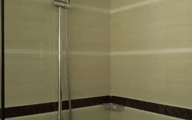 Fuchunjiang Longwan Hotel