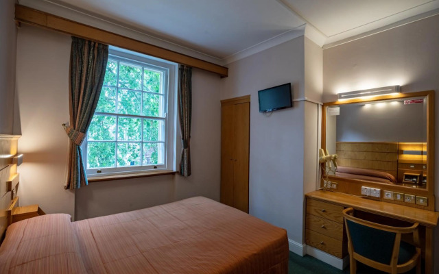 Nayland Hotel