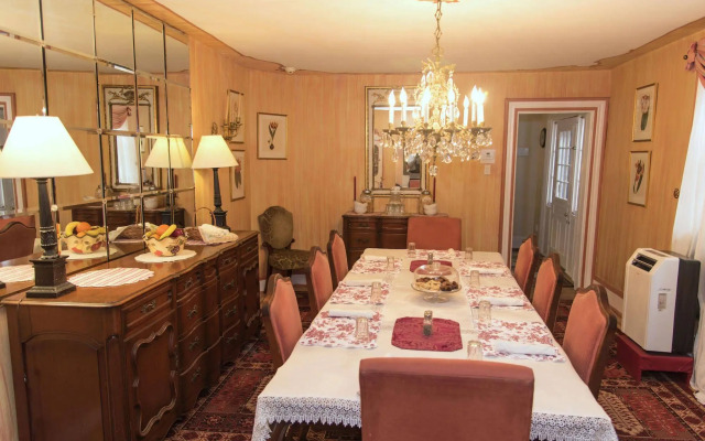 La Reserve Bed & Breakfast