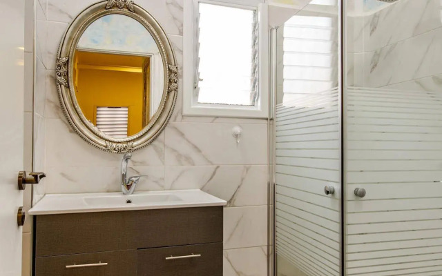 The Sea Apartments Tel Aviv by different locations
