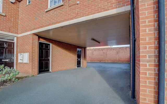 Quaint 1 Bedroom 1st Floor Flat