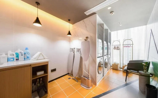 Atour Hotel Zhuhai Gongbei Fuhuali Huanyucheng