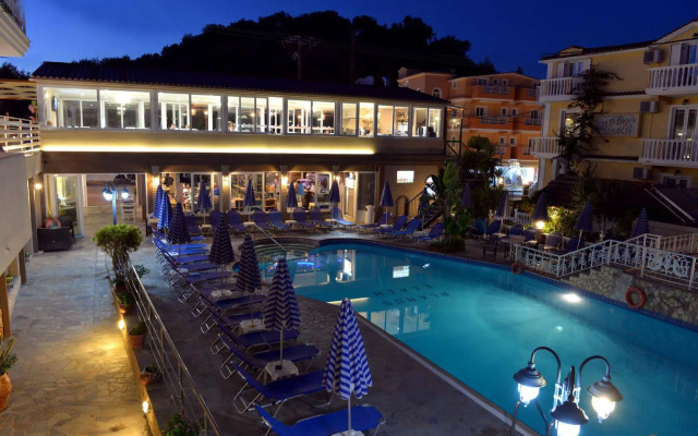 Planos Beach Hotel