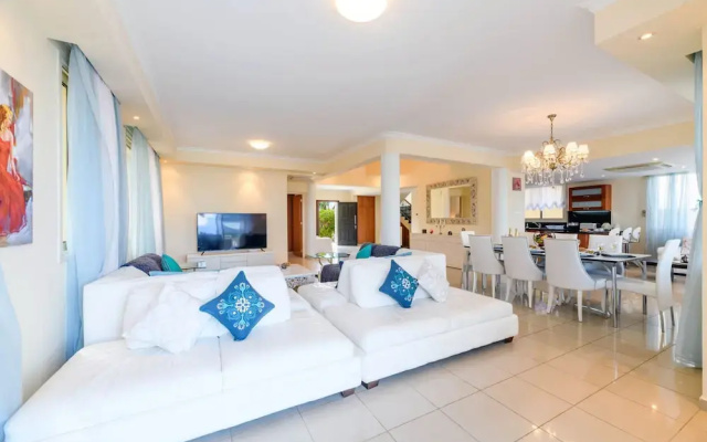 Royal Beachfront Villa