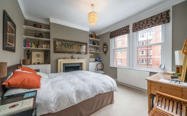 Modern flat near Battersea Park