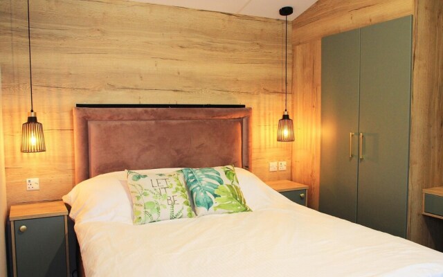 Luxury 2-bed Holiday Lodge Near Bude & Widemouth