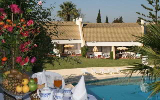 Moura Golf Village