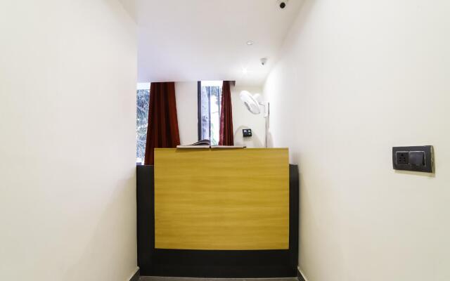 Collection O  80122 Pitampura Residency