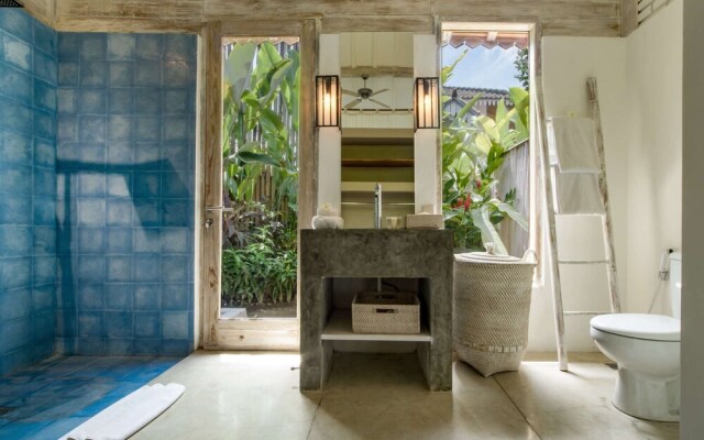 Luxury 4 Bedroom Villa With Private Pool, Bali Villa 2007