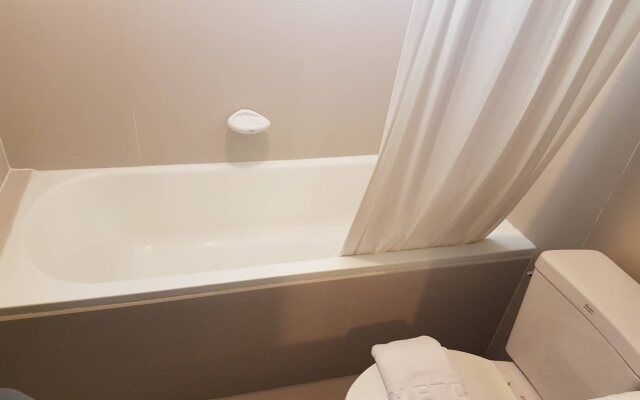 The Niran Grand Hotel