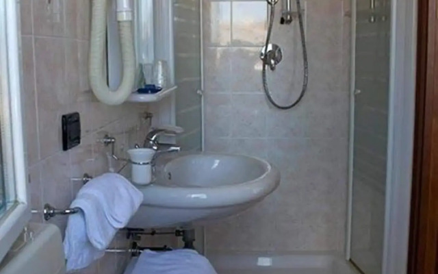 Hotel Monica