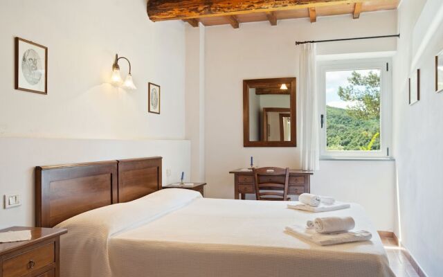 Scenic Holiday Home in Torgiano With Swimming Pool