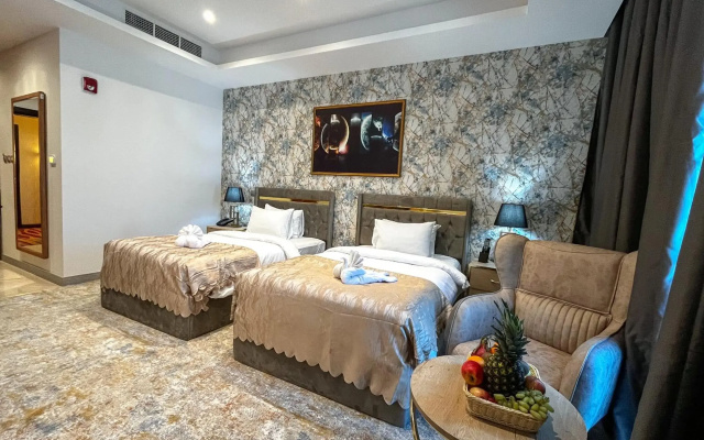 Al Mansour Plaza