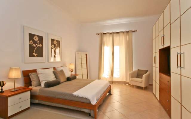 Rental In Rome Red And White Apartment