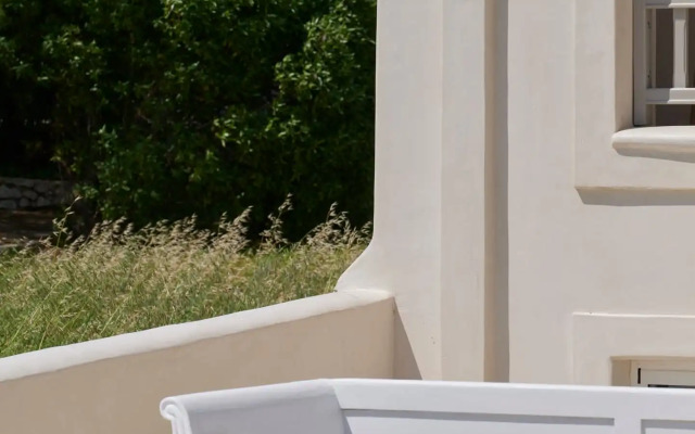 Salt Suites Paros