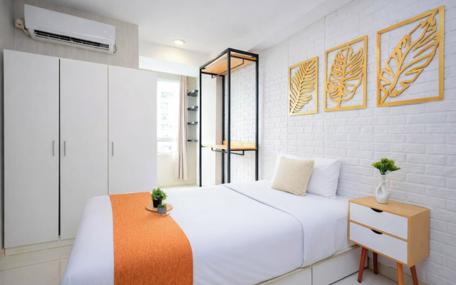 Comfortable Classic Studio At Apartment Cinere Bellevue Suites