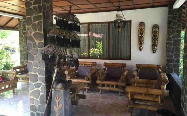 Rini Hotel